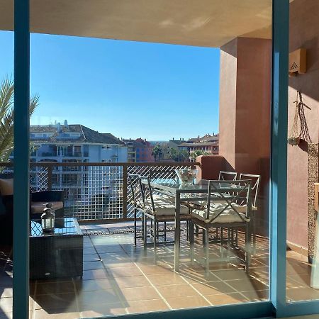 Apartamento Con Terraza Sobre La Marina De Sotogrande San Roque  Exterior photo
