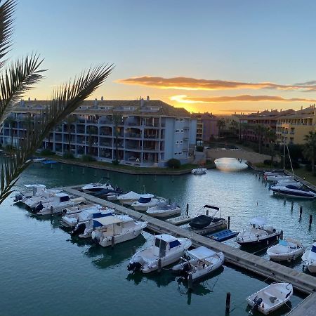 Apartamento Con Terraza Sobre La Marina De Sotogrande San Roque  Exterior photo