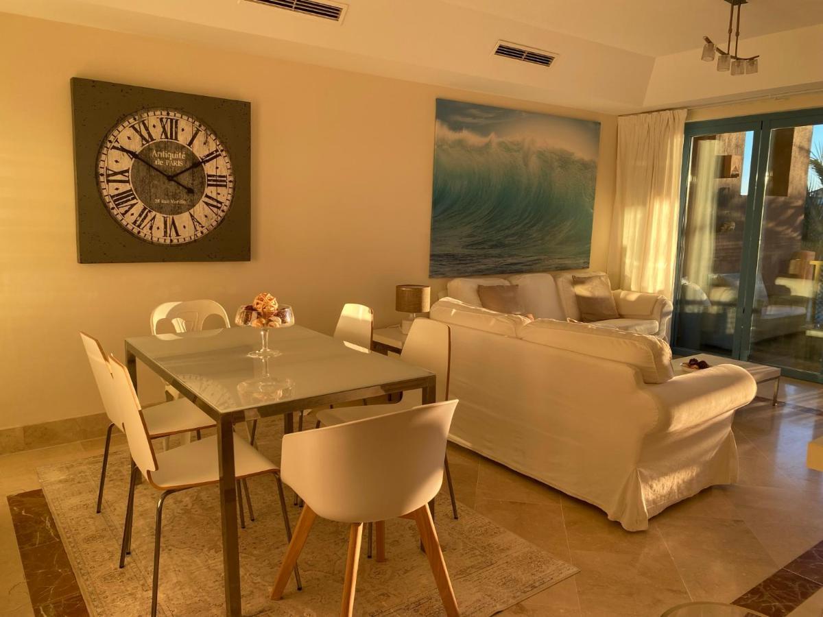 Apartamento Con Terraza Sobre La Marina De Sotogrande San Roque  Exterior photo