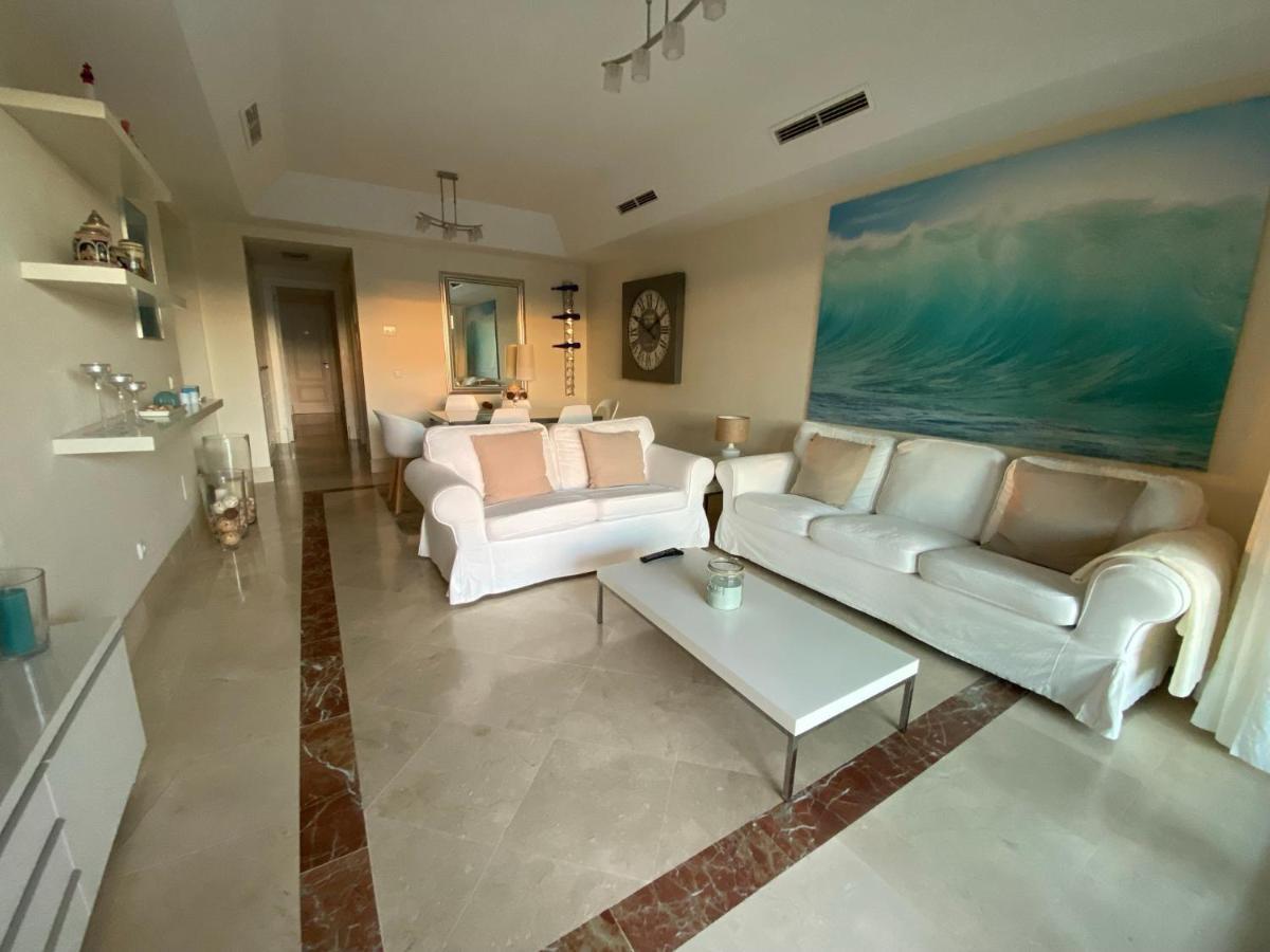 Apartamento Con Terraza Sobre La Marina De Sotogrande San Roque  Exterior photo